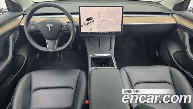 Tesla Model 3 — Фото автомобиля 7