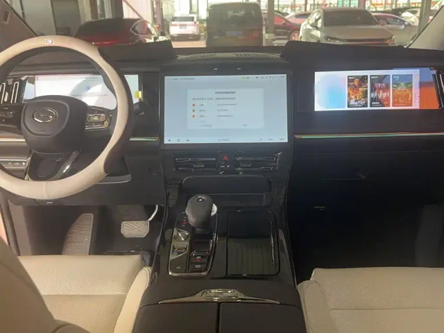 GAC Trumpchi E9 — Фото автомобиля 23