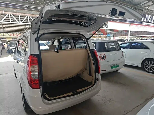 Wuling Hongguang — Фото автомобиля 18