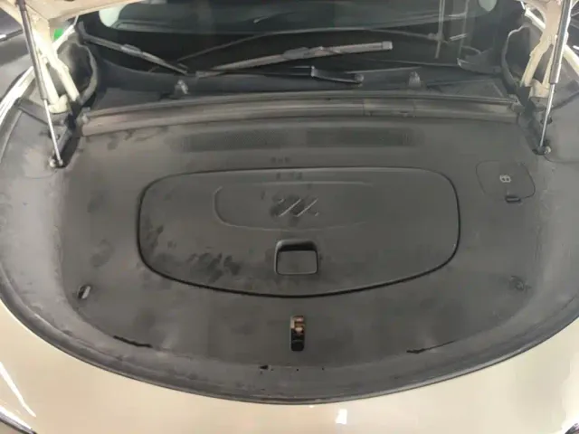 IM Motors LS6 — Фото автомобиля 19