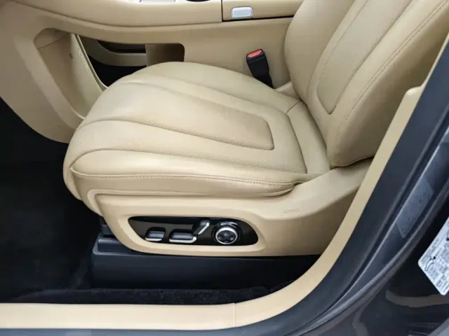 Zhijie Luxeed R7 2025 Extended Range 331km Ultra — Фото автомобиля 20