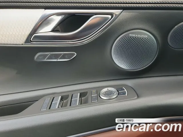 Genesis GV80 — Фото автомобиля 10