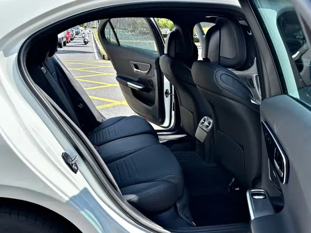 Mercedes-Benz C-Class — Фото автомобиля 11
