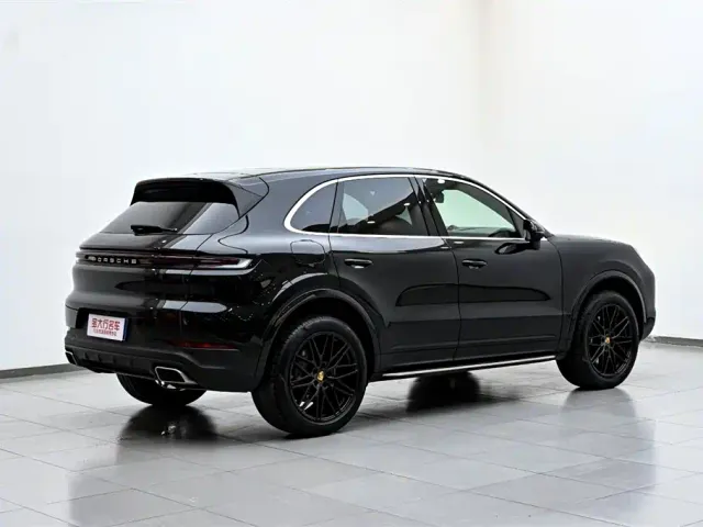 Porsche Cayenne — Фото автомобиля 7