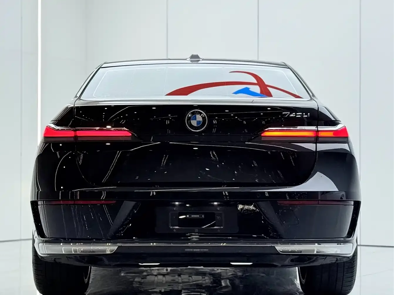 BMW BMW 7 Series 2023 Model 740Li Leading Luxury Package — Фото автомобиля 16