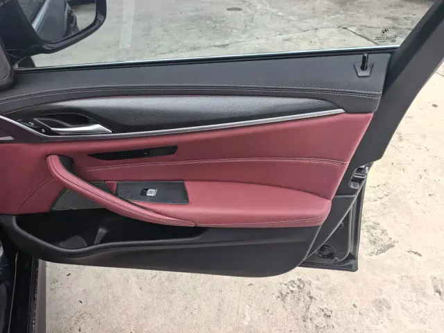 BMW 5 Series — Фото автомобиля 25
