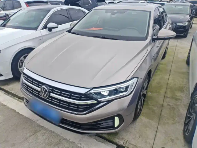 Фотография автомобиля — Volkswagen Sagitar