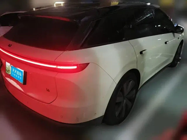 Li Auto i6 — Фото автомобиля 2