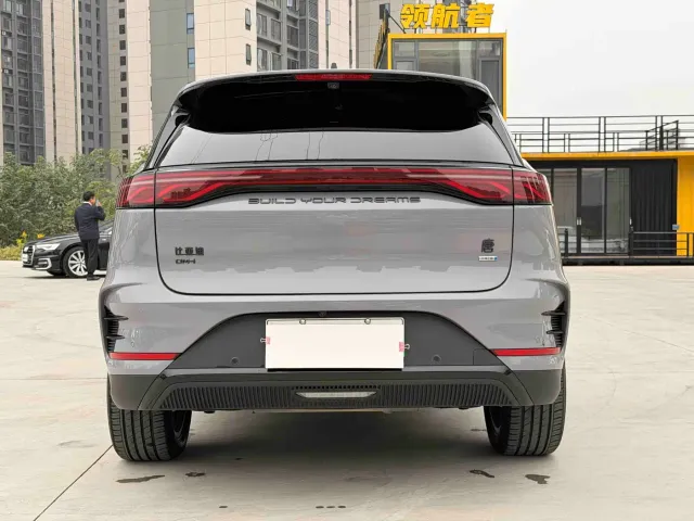 BYD Tang — Фото автомобиля 5