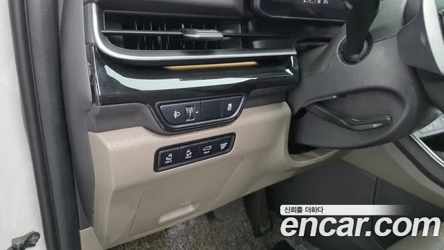 Kia Carnival Generation 4 — Фото автомобиля 26