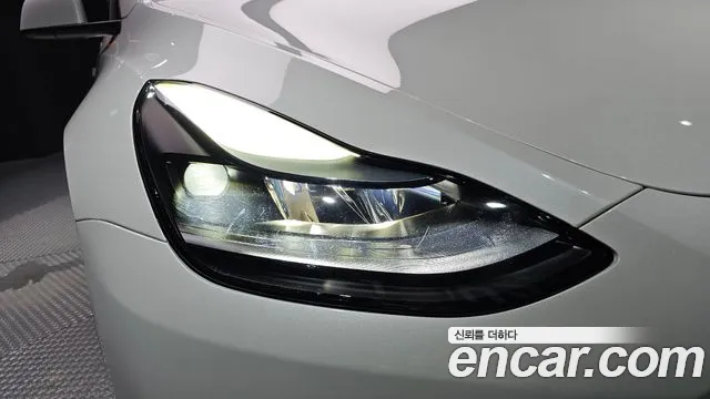 Tesla Model Y — Фото автомобиля 22