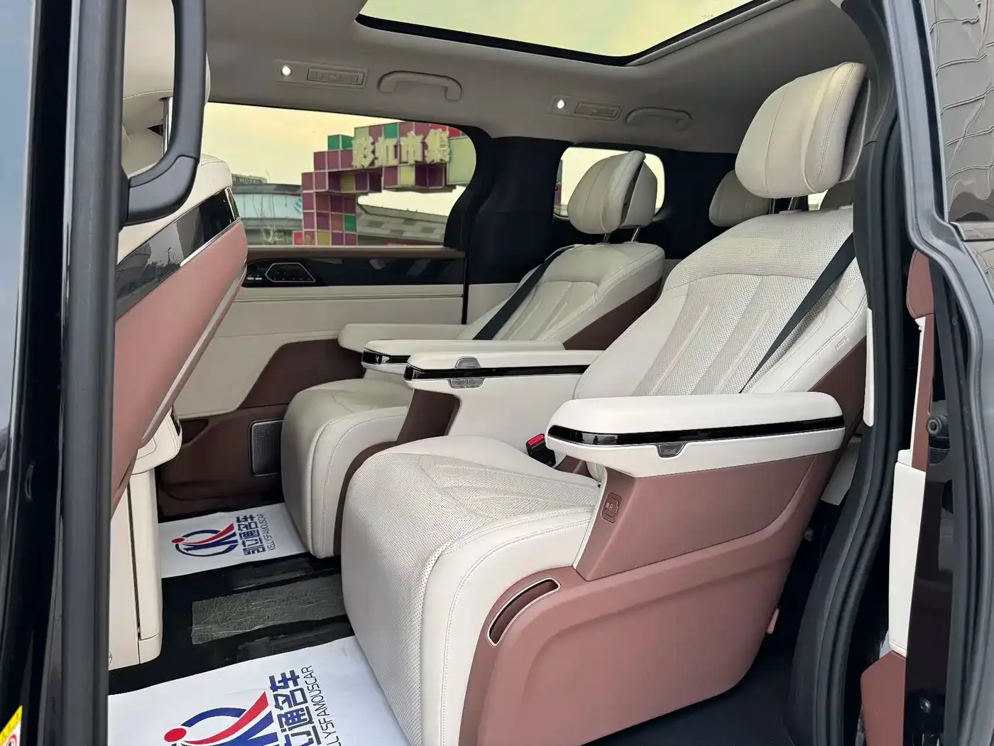 BYD Xia 2025 DM-i 1.5T 180km Surpass Edition — Фото автомобиля 11