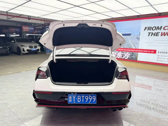 Hyundai Elantra — Фото автомобиля 18