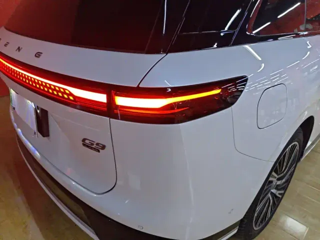 Xpeng G9 — Фото автомобиля 7