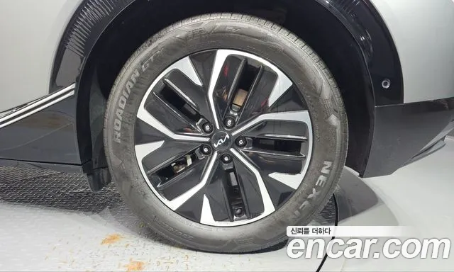 Kia EV6 — Фото автомобиля 6