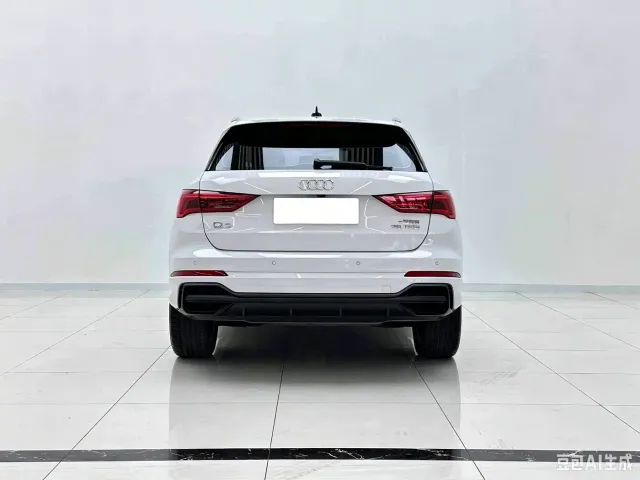 Audi Q3 — Фото автомобиля 3