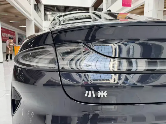 Xiaomi SU7 — Фото автомобиля 23