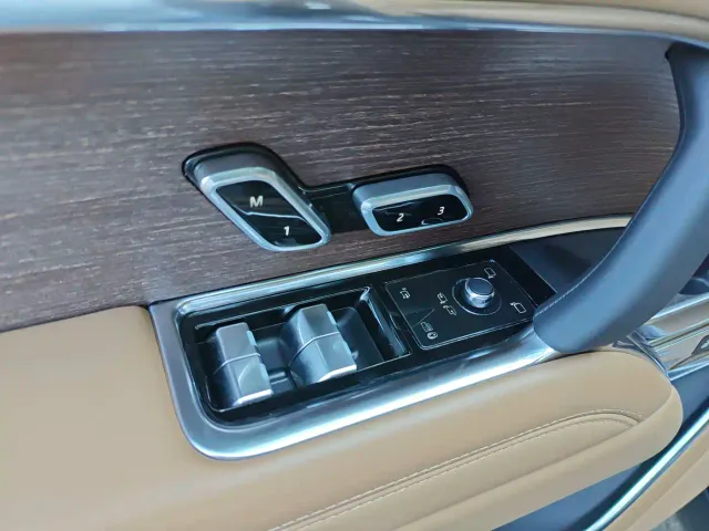 Land Rover Range Rover — Фото автомобиля 25