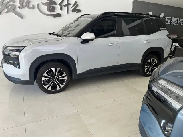 Wuling Starlight 560 — Фото автомобиля 7