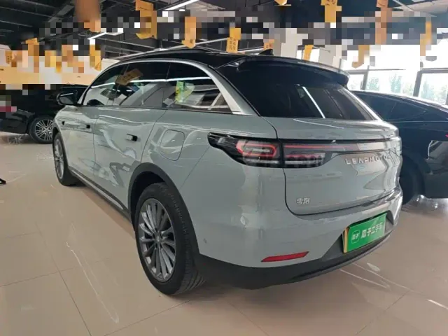 Leapmotor C11 — Фото автомобиля 4