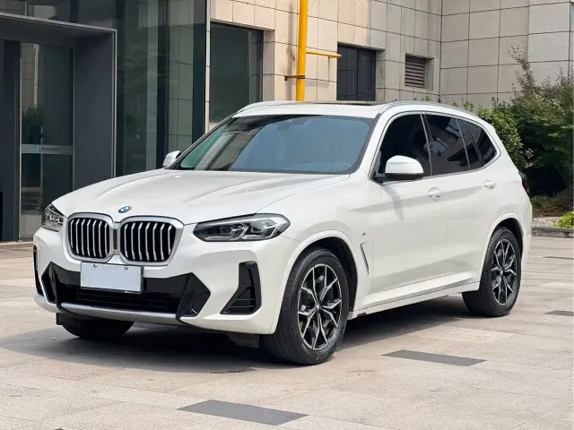 Фотография автомобиля — BMW X3