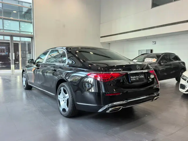 Mercedes-Benz Maybach S-Class — Фото автомобиля 13