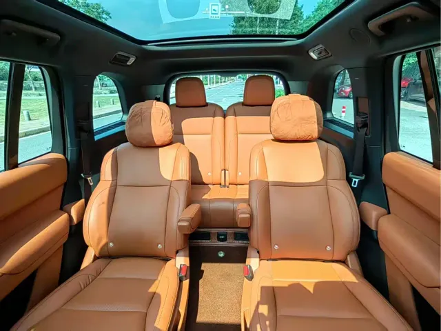 Li Auto L9 — Фото автомобиля 6