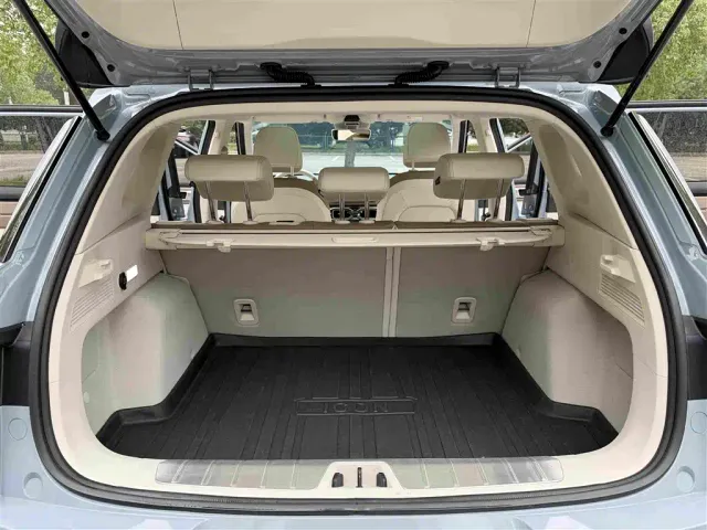 Geely ICON — Фото автомобиля 21