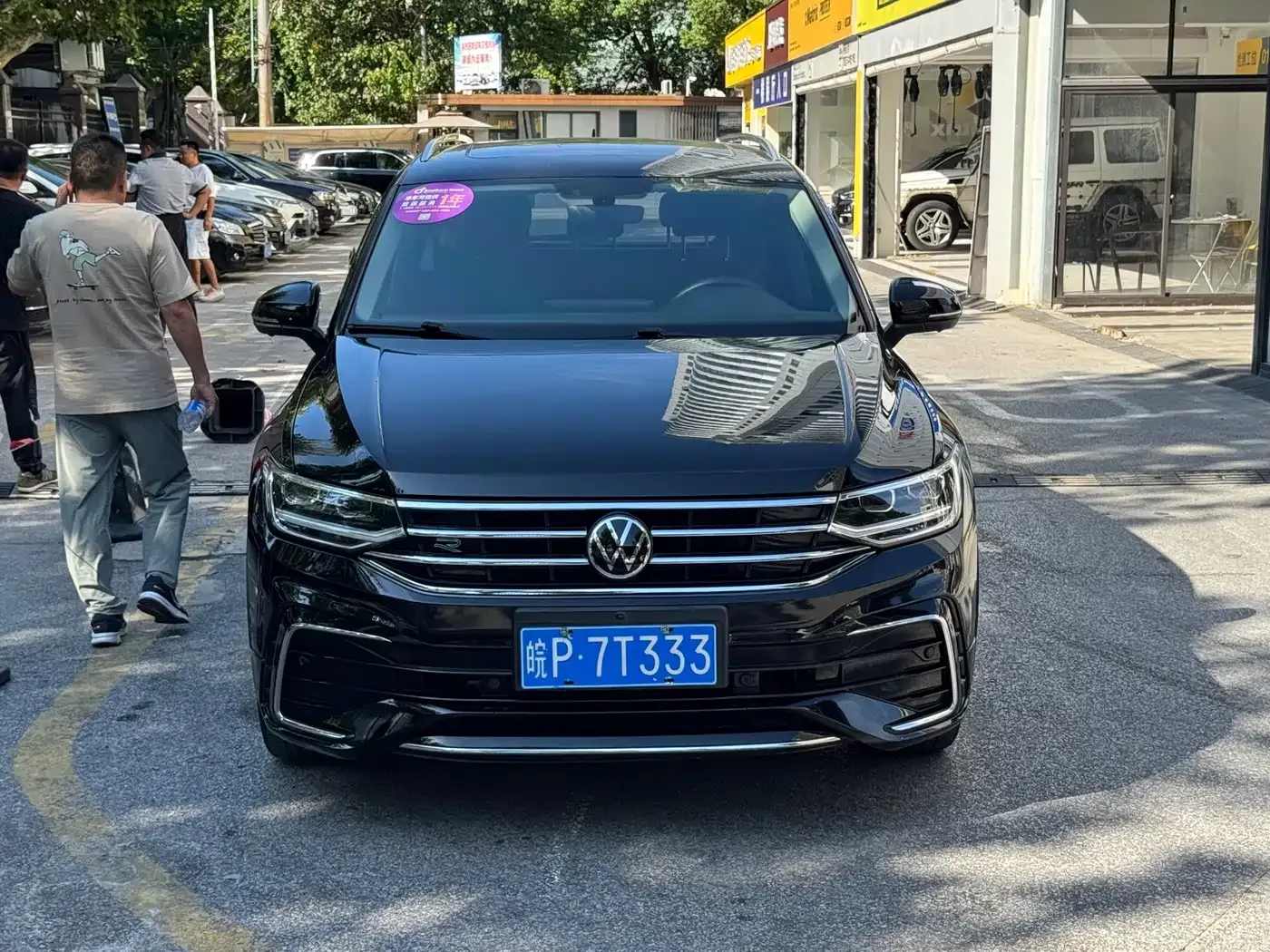 Фотография автомобиля — Volkswagen Tiguan L