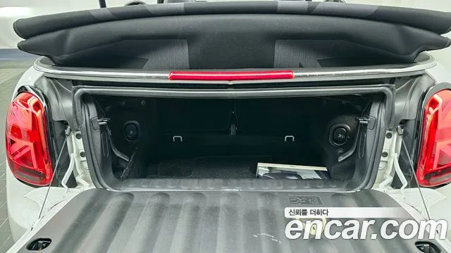 Mini Cooper Convertible — Фото автомобиля 20