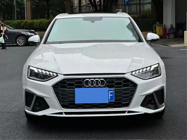 Audi A4L — Фото автомобиля 2