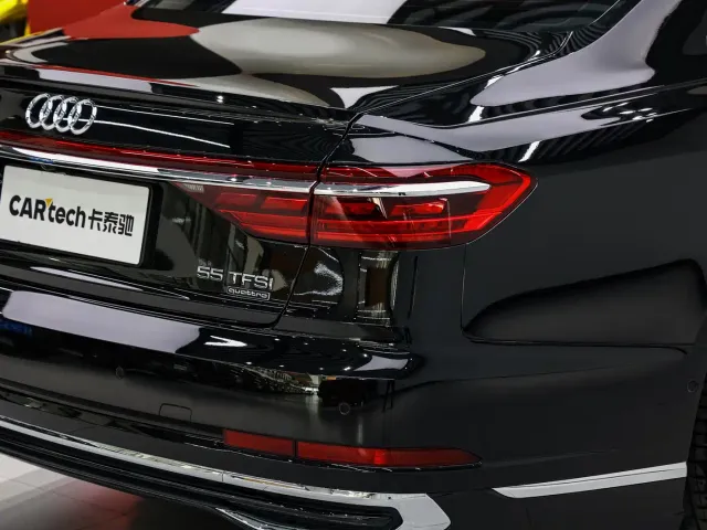 Audi A8 — Фото автомобиля 9