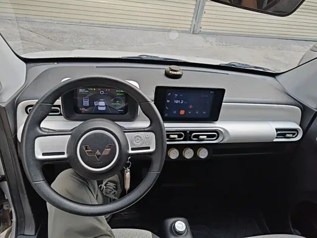 Wuling Hongguang Mini EV — Фото автомобиля 9
