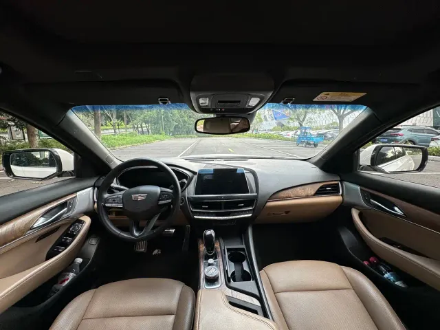 Cadillac CT5 — Фото автомобиля 11
