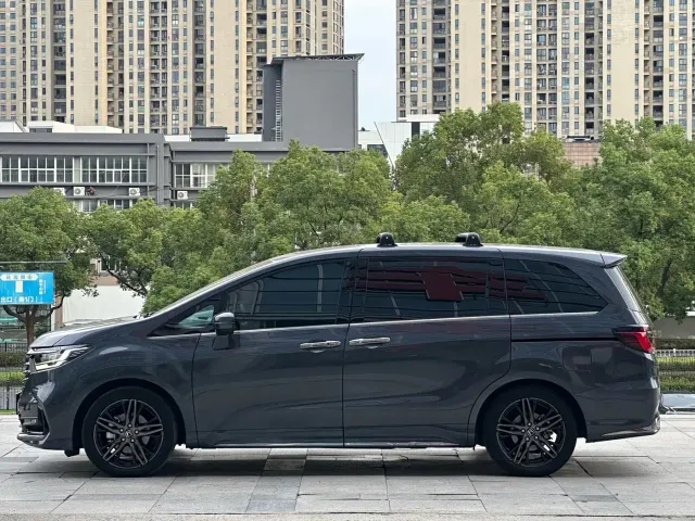 Honda Odyssey — Фото автомобиля 7