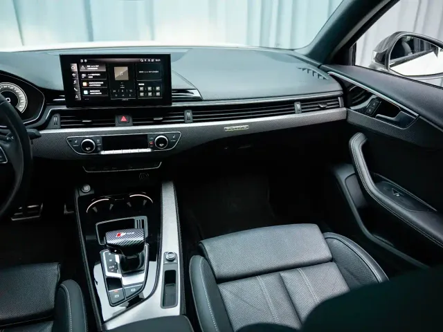 Audi A4L — Фото автомобиля 7