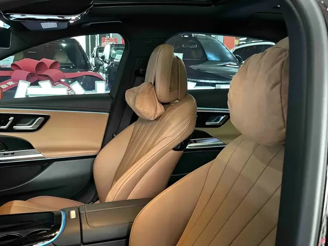 Mercedes-Benz E-Class — Фото автомобиля 9
