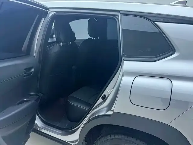 Toyota Corolla Cross — Фото автомобиля 10