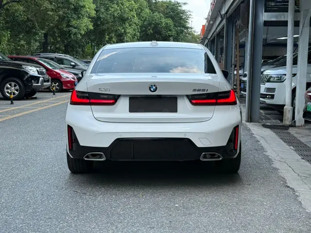 BMW 3 Series — Фото автомобиля 6
