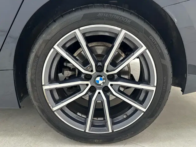 BMW 3 Series — Фото автомобиля 17