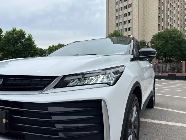 Geely Binyue — Фото автомобиля 10