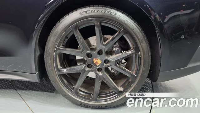 Porsche Panamera 976 — Фото автомобиля 21