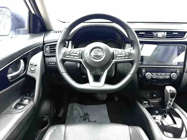 Nissan X-Trail — Фото автомобиля 5