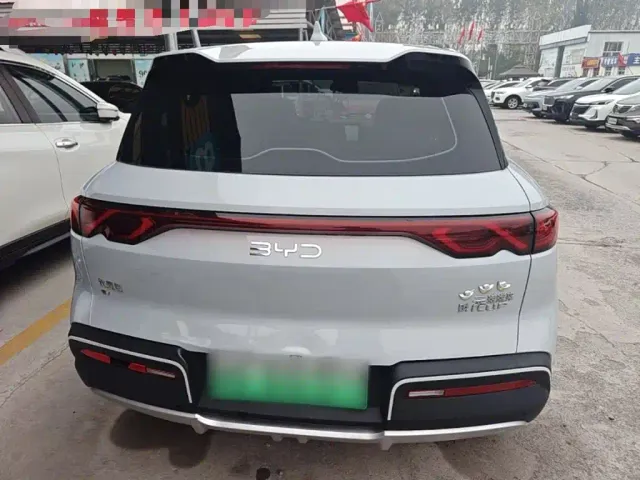 BYD Yuan UP — Фото автомобиля 5