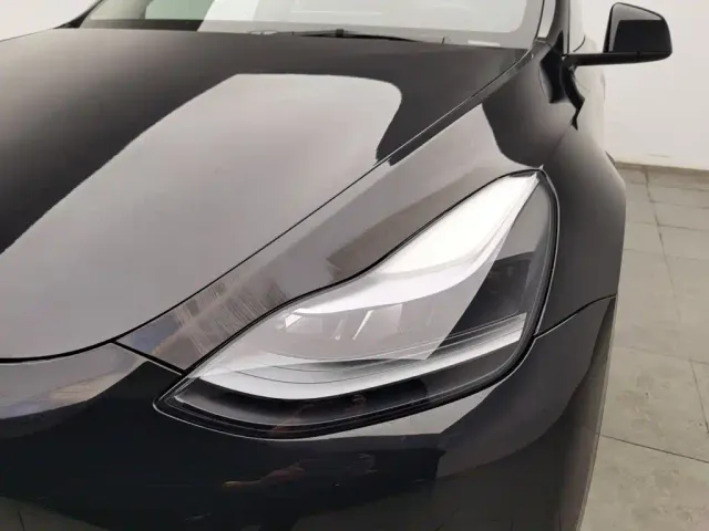 Tesla Model Y — Фото автомобиля 7