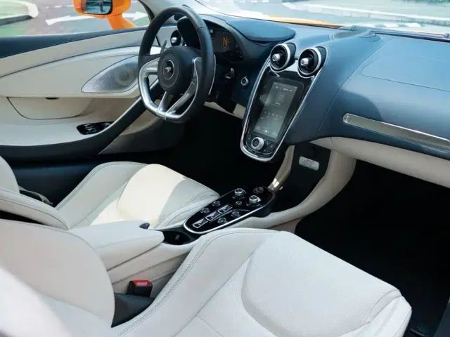 McLaren GT — Фото автомобиля 12
