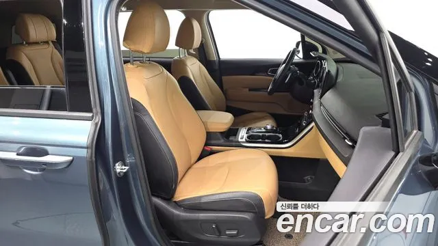 Kia Carnival 4th Gen — Фото автомобиля 16