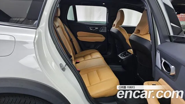 Вольво V60 V60 Cross Country 2 поколение B5 Ultimate AWD — Фото автомобиля 11