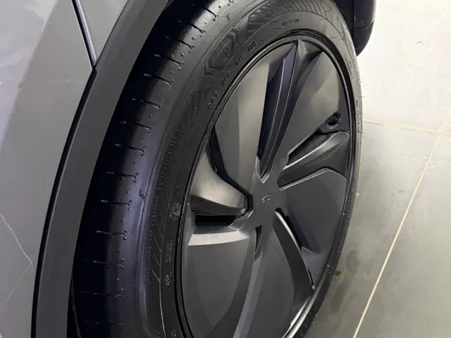 Tesla Model Y — Фото автомобиля 5