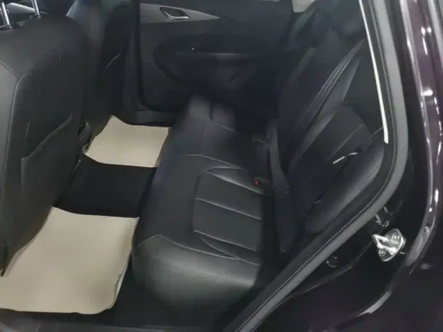 Wuling Starlight — Фото автомобиля 16